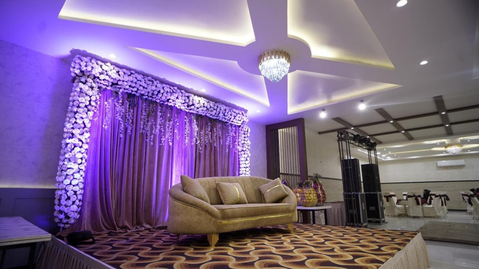 The Imperial Hotel And Convention Centre Kanpur Extérieur photo