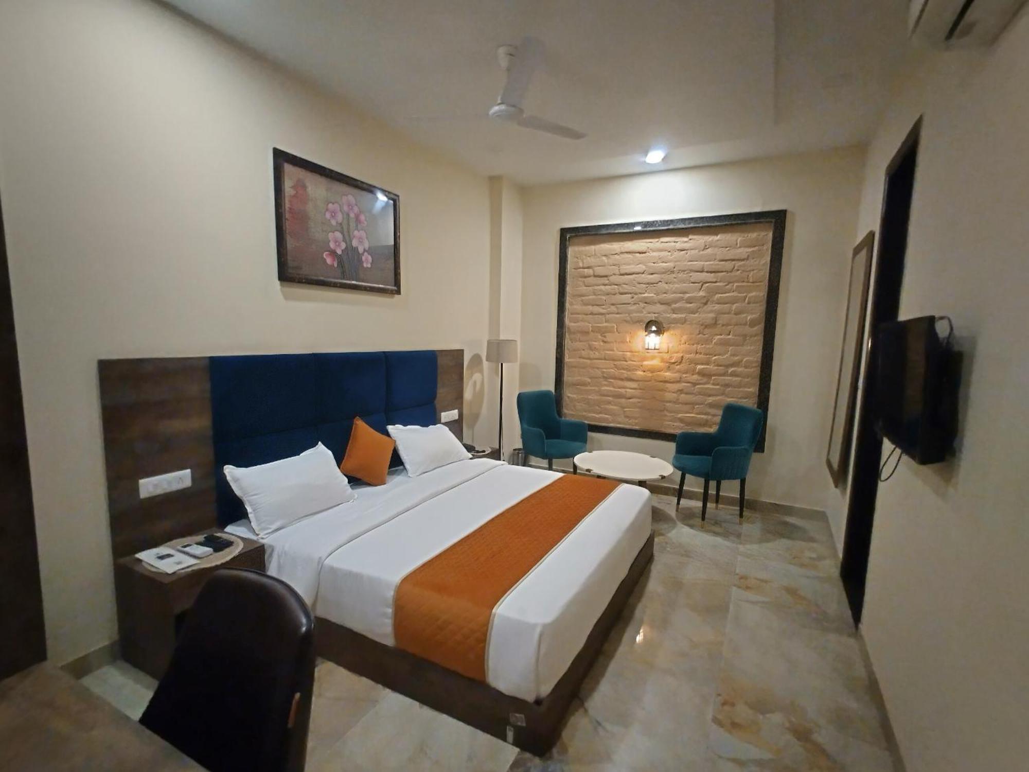 The Imperial Hotel And Convention Centre Kanpur Extérieur photo