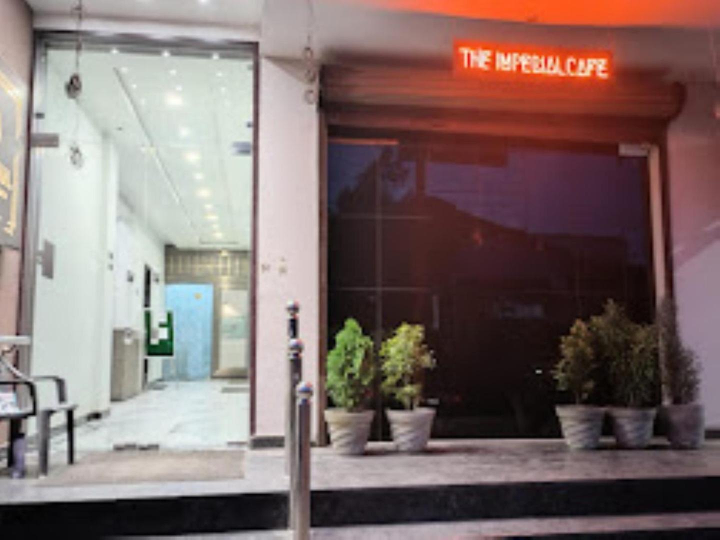 The Imperial Hotel And Convention Centre Kanpur Extérieur photo